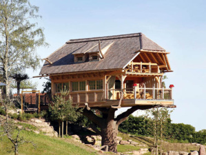 Le sauna sur un arbre perché - © Hôtel Schwarzwald Tanne Tonbach Le sauna sur un arbre perché - © Hôtel Schwarzwald Tanne Tonbach