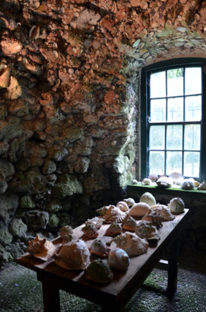 Curraghmore Castle pavillon des coquillages - © D. Raynal Curraghmore Castle pavillon des coquillages - © D. Raynal