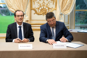 Christian MANTEI, DGl d’Atout France et Olivier LEPINE, conseiller technique auprès du Maire de Biarritz - © Benoit Granier / Matignon.