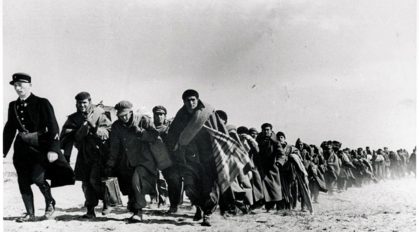 Retirada, camp Barcares - © Robert Capa 1939 Retirada, camp Barcares - © Robert Capa 1939