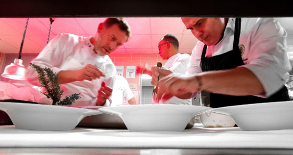 Rencontre de chefs, deux Sébastien au piano du Vichy Célestins