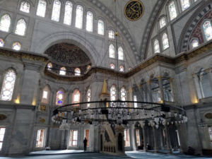 Istanbul, mosquée près du Bazar central - © David Raynal