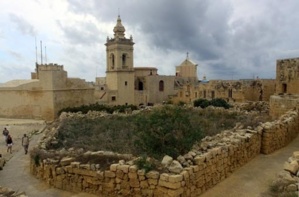 Le clocher de l'une des églises de Rabat au centre de l'île de Gozo (photo David Raynal)