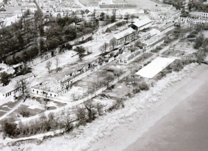 La Corderie Royale après l'incendie de la Seconde Guerre mondiale - © DR La Corderie Royale après l'incendie de la Seconde Guerre mondiale - © DR
