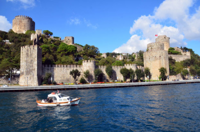 Ultime pièce de la conquête ottomane, la forteresse Rumeli Hasari a été spécialement imaginée par le sultan Mehmed II (1432-1481) entre 1451 et 1452,  juste avant la chute de Constantinople en 1453 - © David Raynal