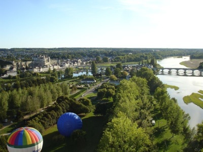 Les Châteaux de La Loire en bateau comme en montgolfière !