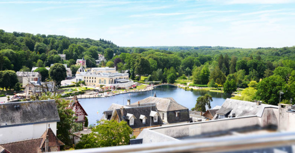 Le Casino du Lac - © Bagnoles Tourisme