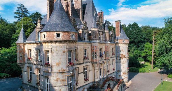Château de La Roche-Bagnoles, siège de la mairie -© Bokeh