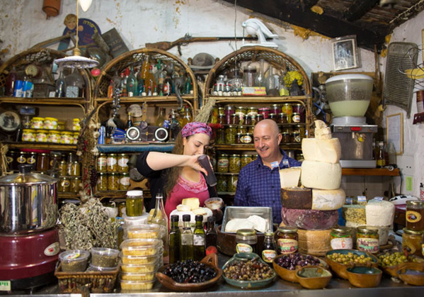 La cuisine traditionnelle est riche de toutes les influences méditerrannéennes © Office de tourisme (OT) Israël.
