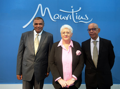 Bala Boodhun, responsable des Affaires à la MTPA, Claire Le Lay, présidente la Mauritius Tourism Promotion Authority (MTPA) et José Arunasalom, Chairman du Tourism Authority - © Joey Nicles Modeste Bala Boodhun, responsable des Affaires à la MTPA, Claire Le Lay, présidente la Mauritius Tourism Promotion Authority (MTPA) et José Arunasalom, Chairman du Tourism Authority - © Joey Nicles Modeste