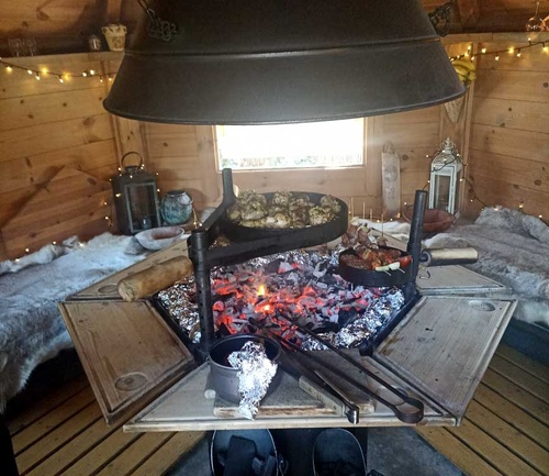 Barbecue kota-finlandais - © Hubert Gouleret Barbecue kota-finlandais - © Hubert Gouleret