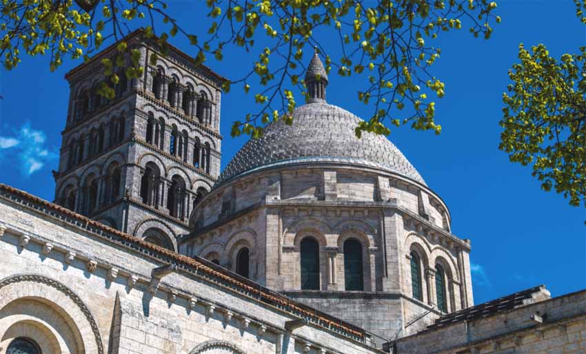 La Cathédrale d'Angoulême - © Philippe B La Cathédrale d'Angoulême - © Philippe B