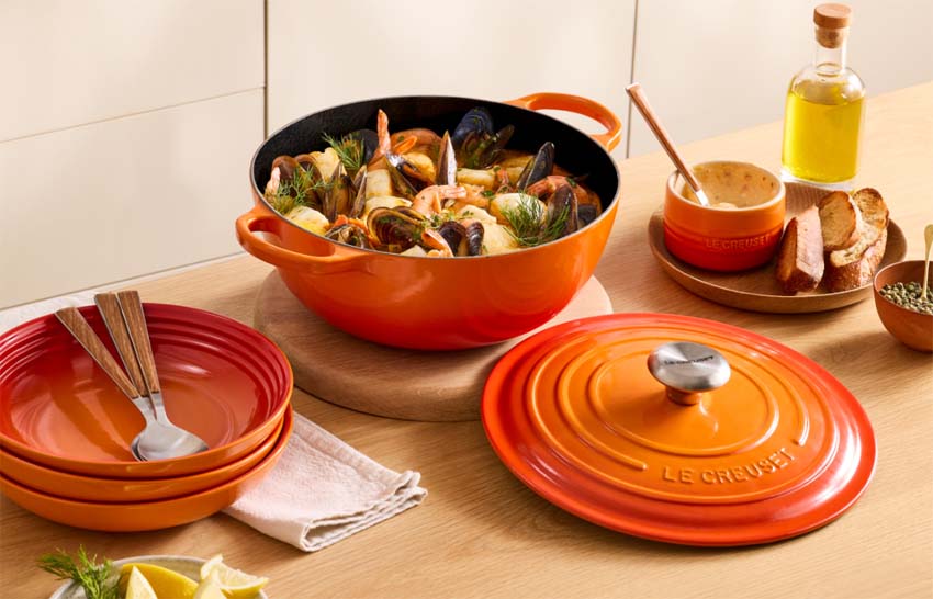 Le Creuset célèbre 100 ans de couleurs iconiques