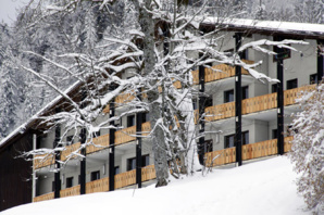 Au pied du Mont-Blanc, l’authentique station-village de Saint-Nicolas-la-Chapelle vous propose des vacances inoubliables, au cœur du Val d’Arly - © D. Raynal