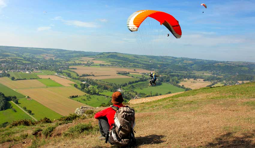 Parapente en Suisse Normande - © Gregory Wait/Calvados Attractivité