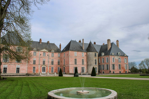Façade XVIIIe siècle du château de Meung-sur-Loire - © Sandrine Bercier