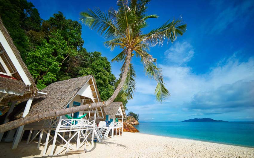 La plage de Rawa, destination de renommée mondiale, sur une île tropicale idyllique - © Tourism Malaysia