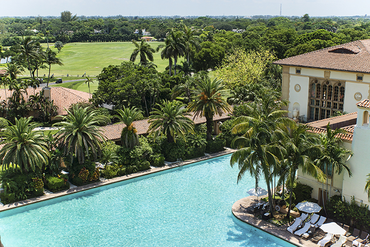 La piscine et le golf du Biltmore. Crédit photo : D.R.