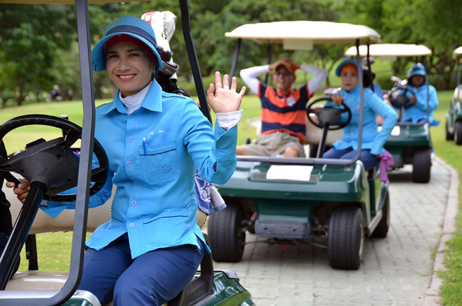 Les caddies féminins sont une véritable institution en Thaïlande. Crédit photo David Raynal