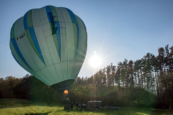 Dîner en montgolfière - © CDT Aube