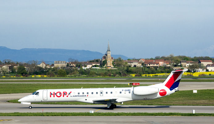 Embraer 145 - © HOP