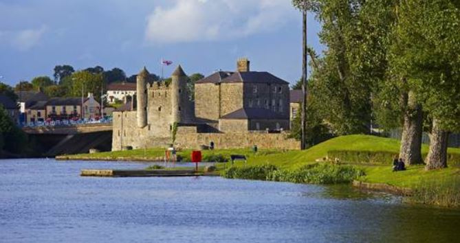 Larguez les amarres en Irlande avec Locaboat