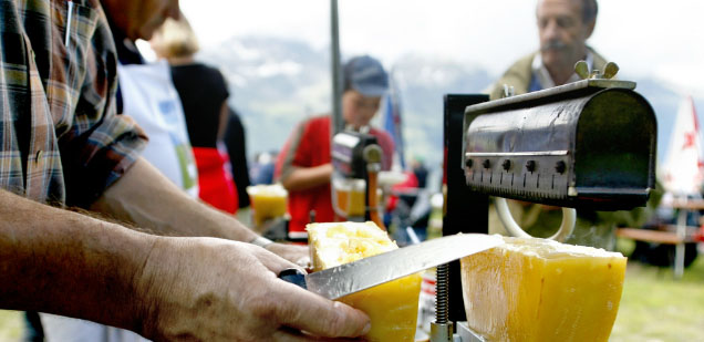 Ambiance raclette - Anniviers - © Valais Suisse