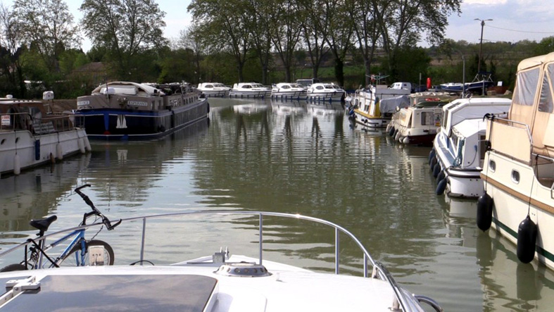 Le Canal du Midi près de Capestang - © JL Corgier Le Canal du Midi près de Capestang - © JL Corgier
