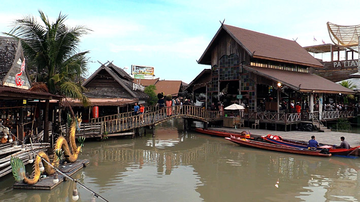 Marché flottant de Pattaya - © JL Corgier