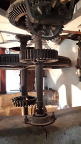 Une partie du mécanisme du moulin - © Hubert Gouleret