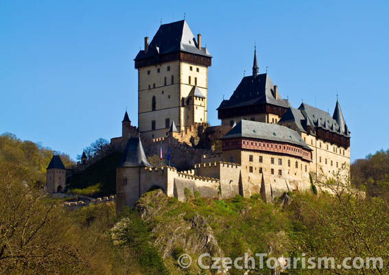 République Tchèque : Karlstein, gothique et golfique