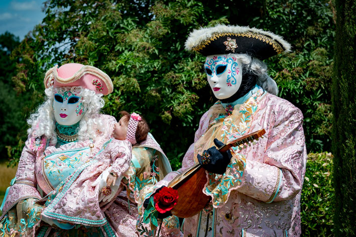 Les incroyables costumes des carnavals vénitiens d'un créateur  d'Eure-et-Loir - Châteaudun (28200)