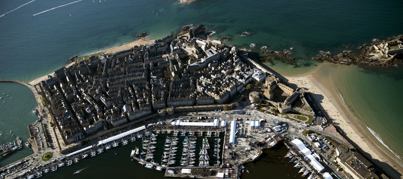 Vue de la cité corsaire et du port - © Alexis Courcoux