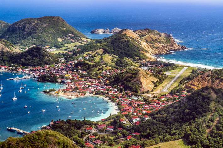 Le Comité du tourisme des Îles de  la Guadeloupe  célébrer l’arrivée des skippers, du premier au dernier -  DR