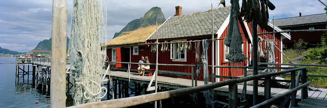 Le port dans l'archipel des Lofoten où s'amarrent les chalutiers avant de reprendre la pêche du skrei - © Tourism Norway