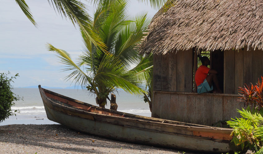 Cabane de pêcheur au bord du Pacifique
