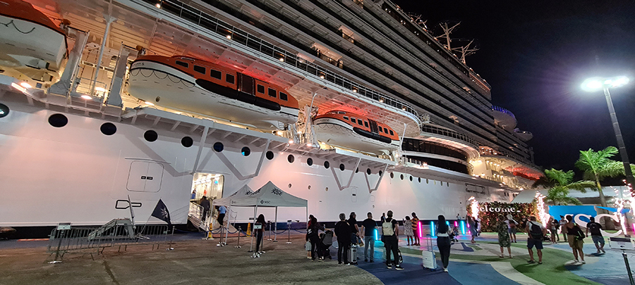 Basée à Genève en Suisse, la compagnie MSC Croisières dispose d’une flotte moderne de 19 navires qui va monter à 23 navires de croisière d’ici 2025 © David Raynal