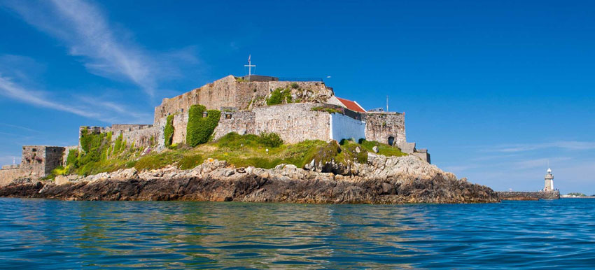 Le château Cornet, forteresse historique datant du XIIIè siècle - © Office de Tourisme de Guernesey