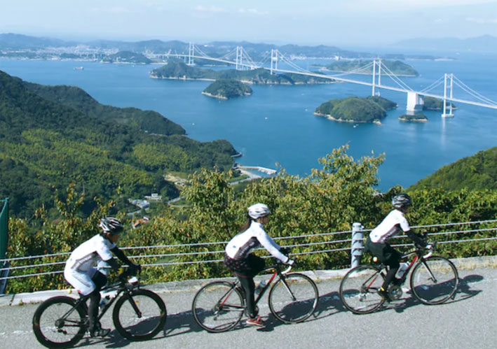 La Shimanami Kaido, ’une des plus belles pistes cyclables de l’archipel - © JNTO