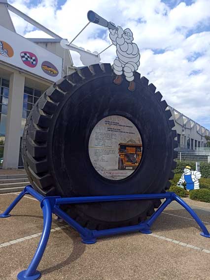 L'Aventure Michelin - Le plus gros pneu du monde - © Hubert Gouleret