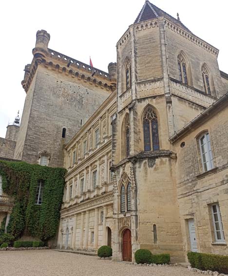 Cour intérieure du Château d'Uzès - © Hubert Gouleret