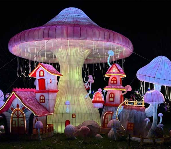 Féérie des lanternes au château de Castel Novel, en Corrèze