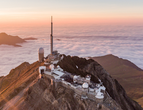 Pique-nique gastronomique au Pic du Midi, à 2 877 mètres d'altitude